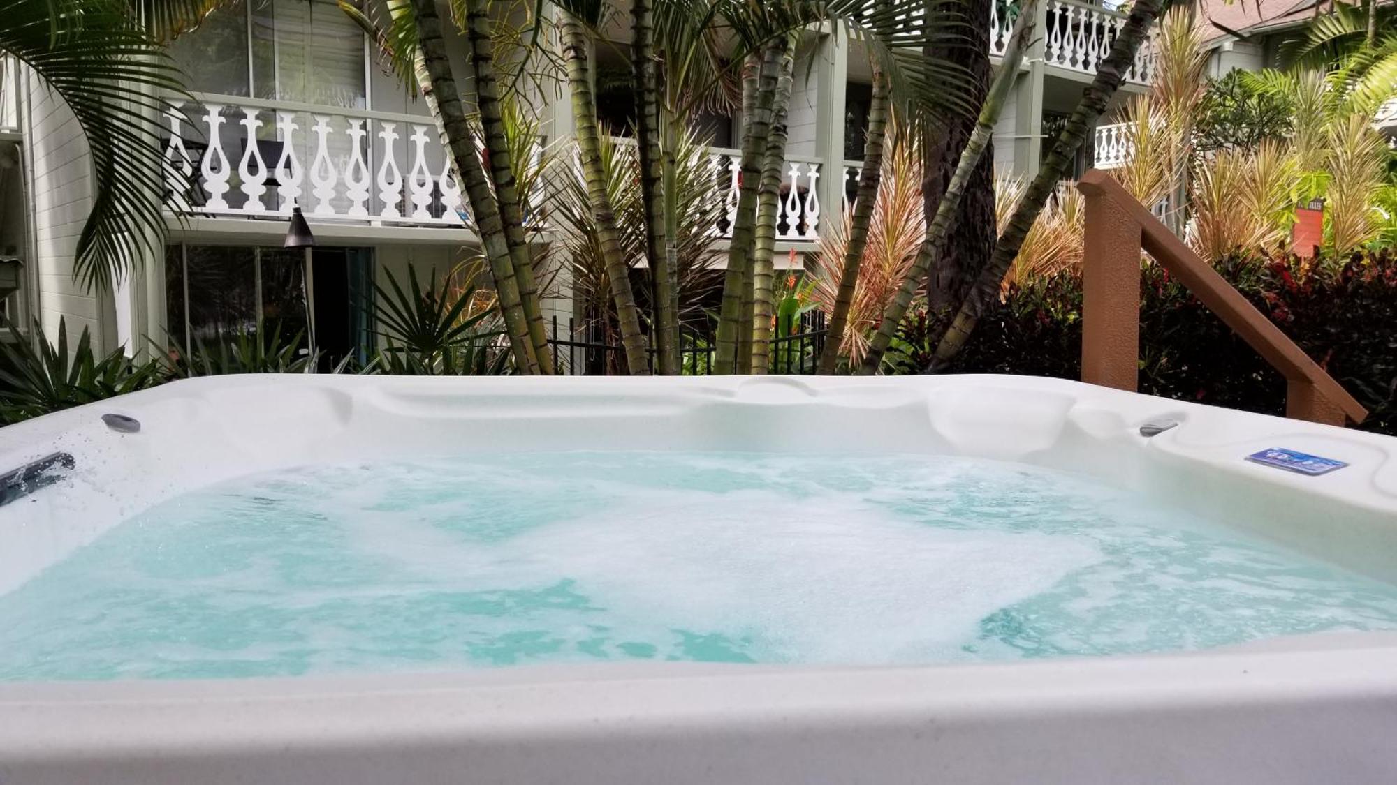 Downtown Hawaiian Paradise Condo With Hot Tub, Pool & Beach - Kona Islander Inn Kailua-Kona Extérieur photo