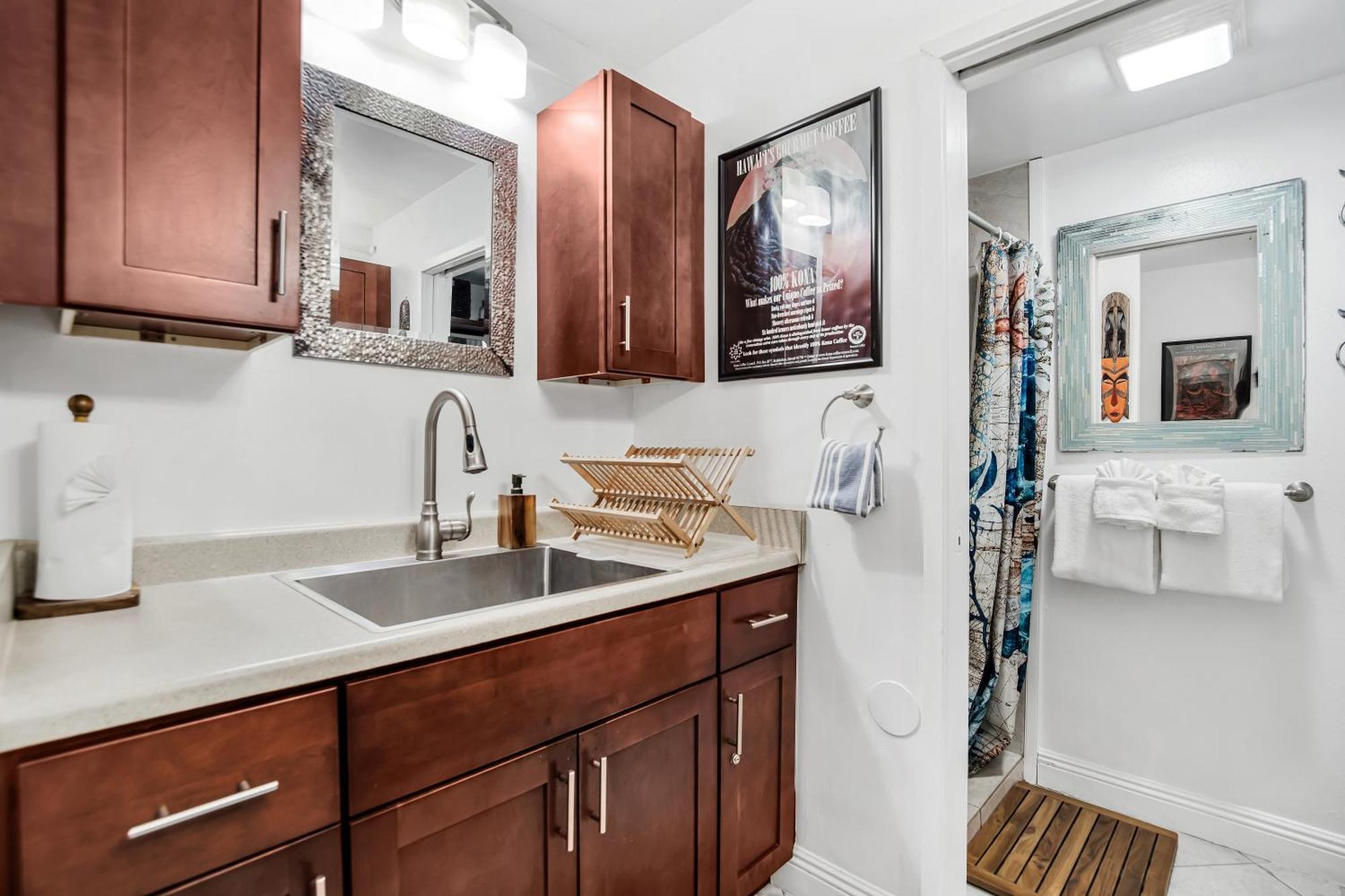 Downtown Hawaiian Paradise Condo With Hot Tub, Pool & Beach - Kona Islander Inn Kailua-Kona Extérieur photo
